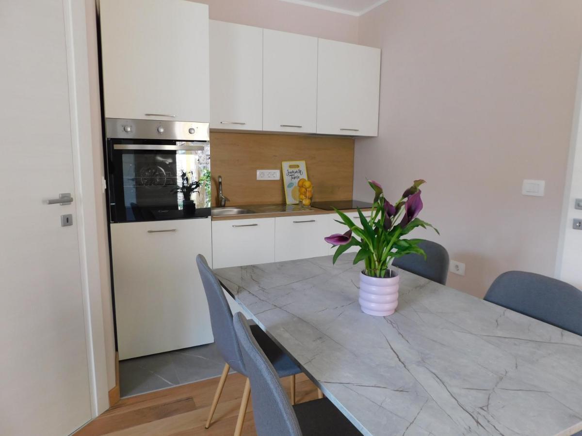 Hisa Limoni Apartment Koper Bagian luar foto