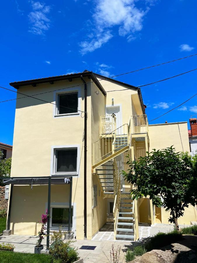 Hisa Limoni Apartment Koper Bagian luar foto