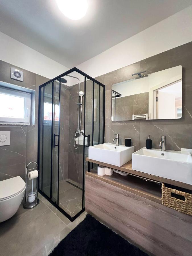 Hisa Limoni Apartment Koper Bagian luar foto